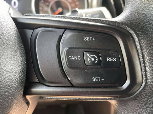 Used 2018 Jeep Wrangler Unlimited Sport AWD/4WD image 25