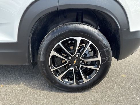 Used 2025 Chevrolet TrailBlazer LT FWD image 29