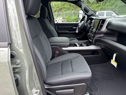 New 2026 RAM 1500 Express AWD/4WD image 9