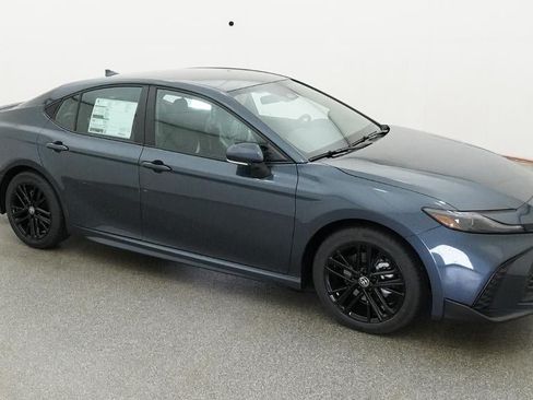 New 2026 Toyota Camry SE w/ Convenience Package FWD image 12