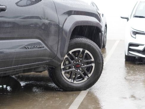 Certified 2025 Toyota Tacoma TRD Sport image 9