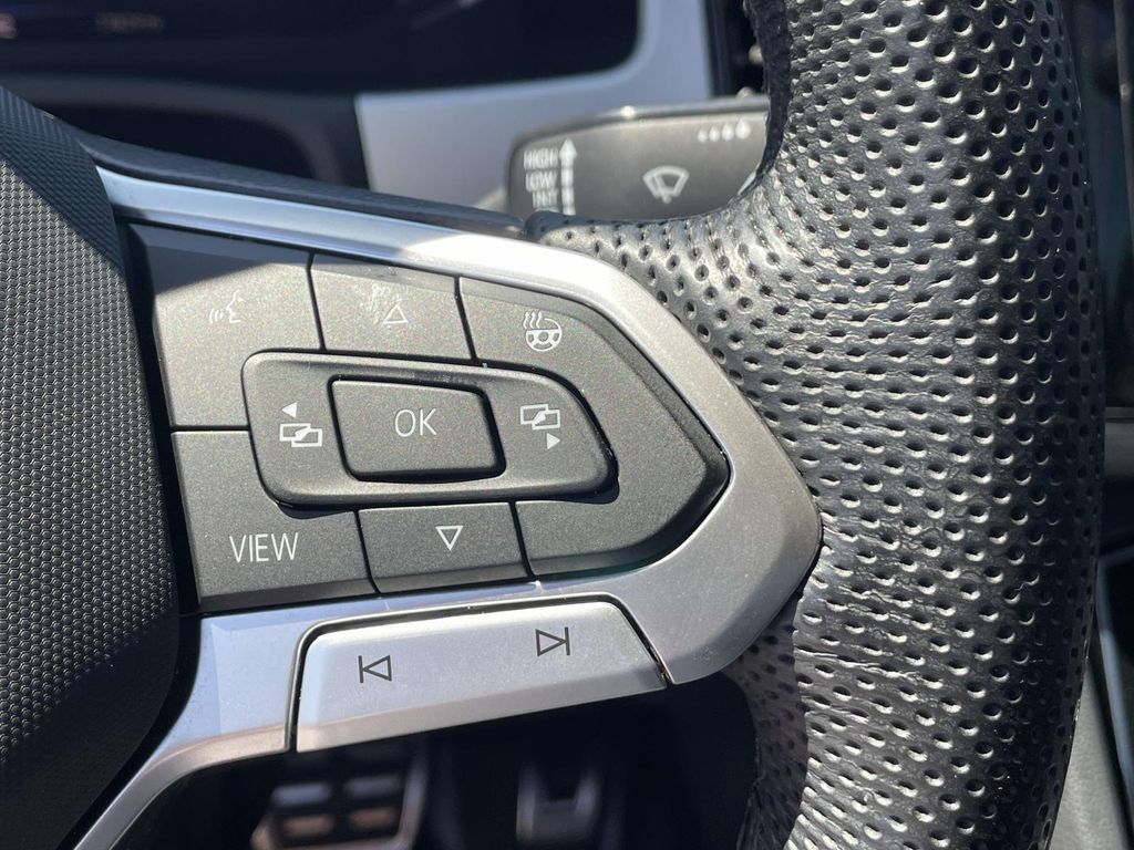 Used 2023 Volkswagen Atlas Cross Sport SEL Premium R-Line AWD/4WD image 36