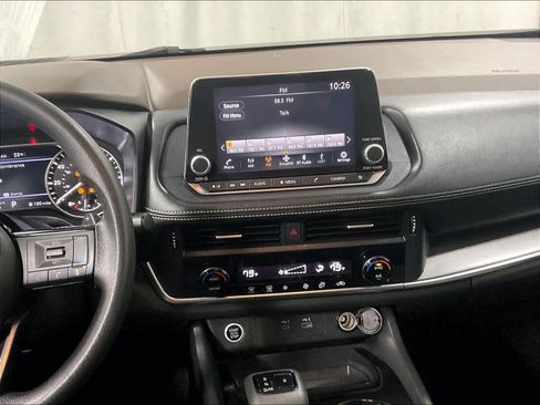 Certified 2023 Nissan Rogue SV image 18