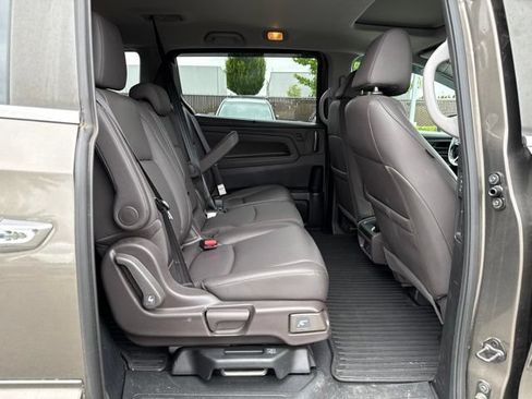 Used 2018 Honda Odyssey EX-L image 11