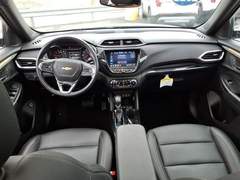 Used 2023 Chevrolet TrailBlazer ACTIV w/ Sun and Liftgate Package image 10