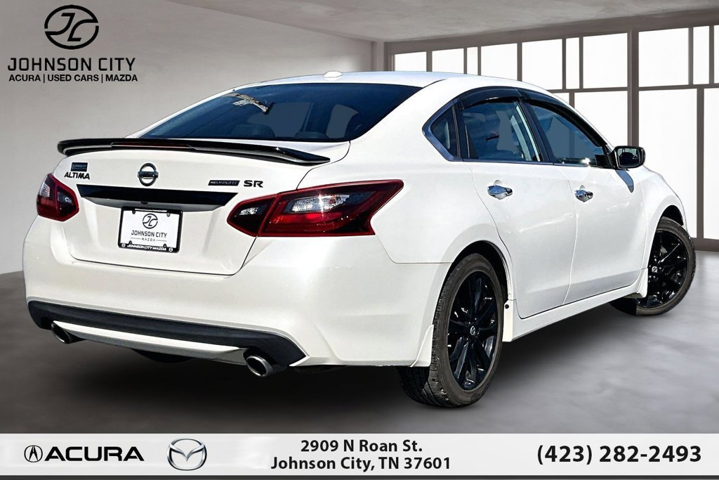 Used 2018 Nissan Altima 2.5 SR w/ SR Midnight Edition FWD image 2