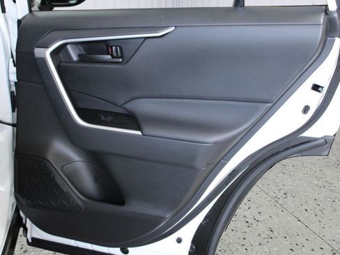 Used 2025 Toyota RAV4 LE AWD/4WD image 41