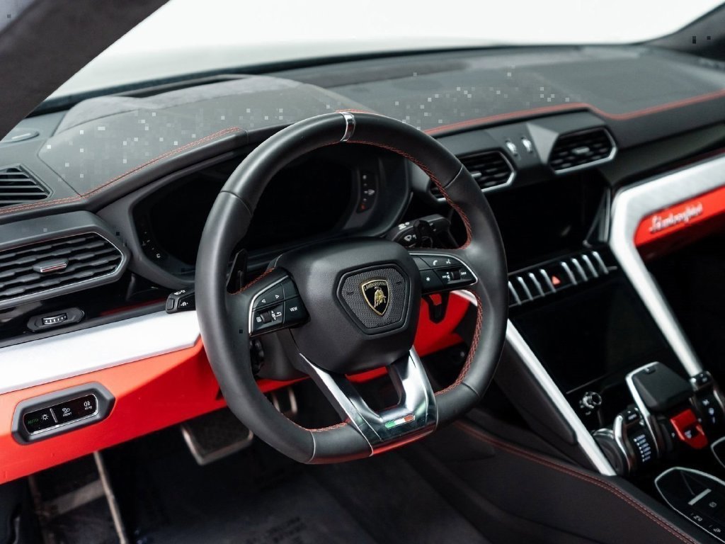 Used 2021 Lamborghini Urus AWD/4WD image 5