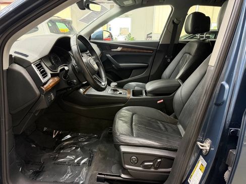 Used 2018 Audi Q5 2.0T Premium w/ Convenience Package AWD/4WD image 12