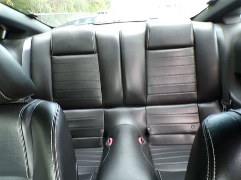 Used 2010 Ford Mustang GT RWD image 18