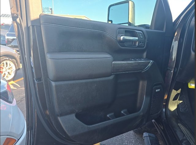 Used 2021 Chevrolet Silverado 2500 LTZ w/ LTZ Convenience Package AWD/4WD image 9