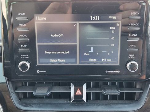 Used 2022 Toyota Corolla Cross L image 18