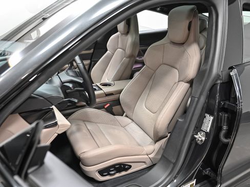 Used 2021 Porsche Taycan Turbo S image 4