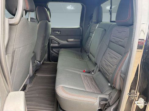 Used 2025 Nissan Frontier PRO-4X w/ Pro Convenience Package AWD/4WD image 15