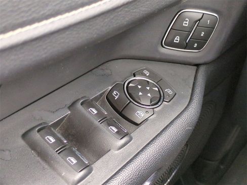 Certified 2022 Ford Expedition XLT image 24