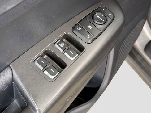 Used 2018 Kia Sportage LX FWD image 19