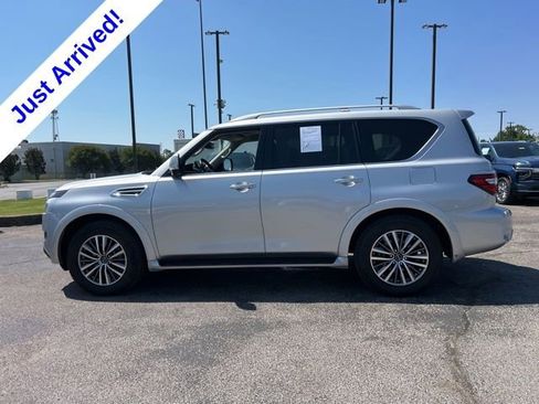 Used 2024 Nissan Armada SL AWD/4WD image 7