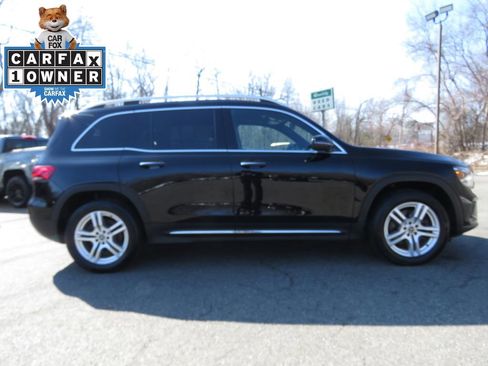 Used 2021 Mercedes-Benz GLB 250 4MATIC image 4
