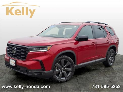 Certified 2025 Honda Pilot Sport image 1