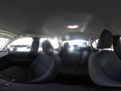 Used 2025 Toyota Corolla LE FWD image 40