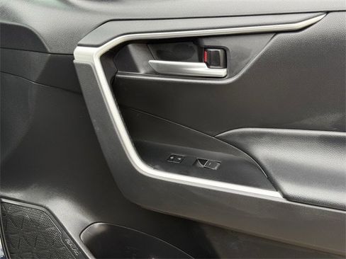 Used 2024 Toyota RAV4 XLE image 28