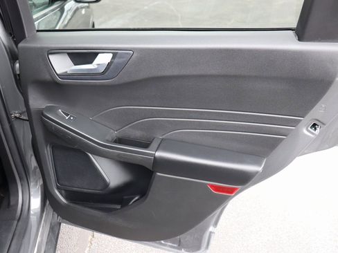 Used 2023 Ford Escape ST-Line Select image 15