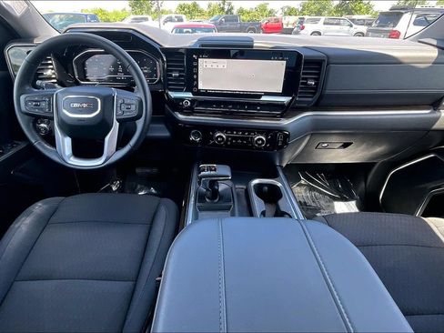 Used 2024 GMC Sierra 1500 Elevation w/ LPO, Elevation Black Package AWD/4WD image 10