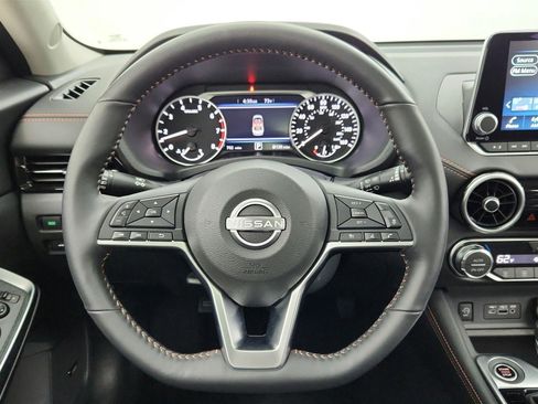 Used 2025 Nissan Sentra SR w/ SR Premium Package FWD image 29