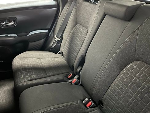 Used 2023 Honda HR-V LX image 15