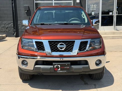 Used 2016 Nissan Frontier SL w/ Moonroof Package AWD/4WD image 4