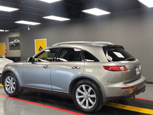 Used 2004 INFINITI FX35 2WD w/ Touring Pkg image 4