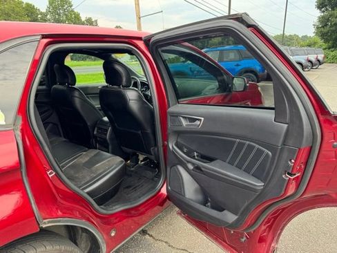 Used 2019 Ford Edge ST w/ Equipment Group 401A AWD/4WD image 15