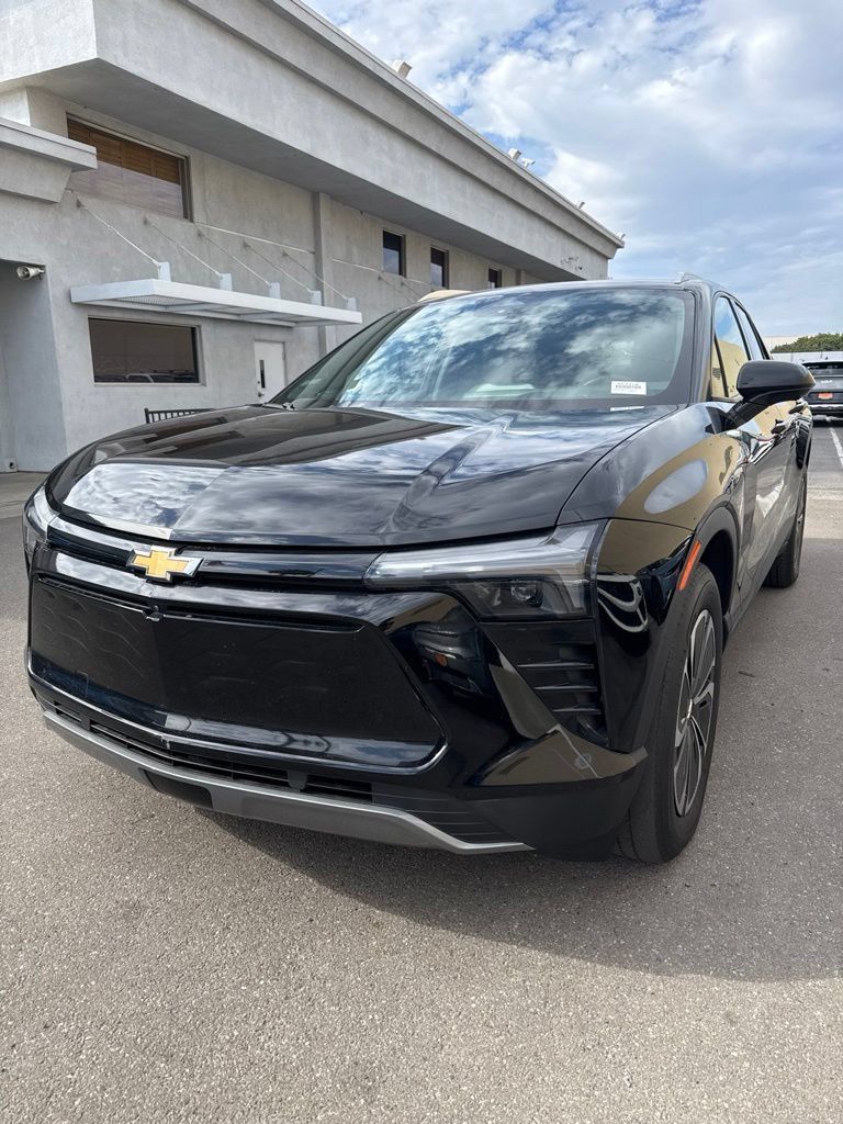 Used 2024 Chevrolet Blazer EV LT AWD/4WD image 11