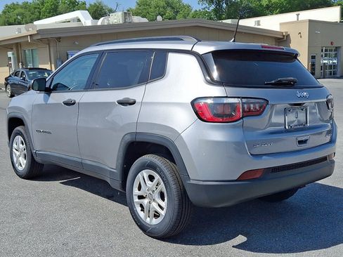 Used 2018 Jeep Compass Sport AWD/4WD image 6