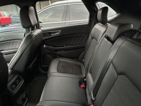 Used 2020 Ford Edge ST-Line image 14
