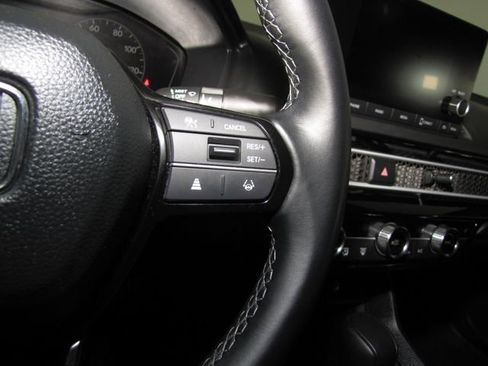 Certified 2025 Honda Civic Sport Touring image 6
