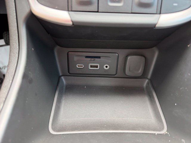 Used 2024 GMC Terrain SLT w/ LPO, Floor Liner Package AWD/4WD image 21