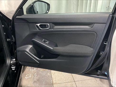 Used 2023 Honda Civic Sport image 12