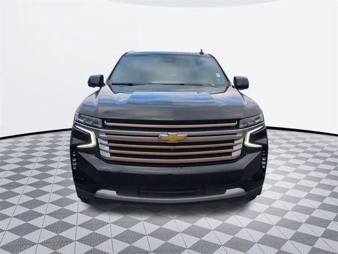 Used 2023 Chevrolet Suburban High Country image 9
