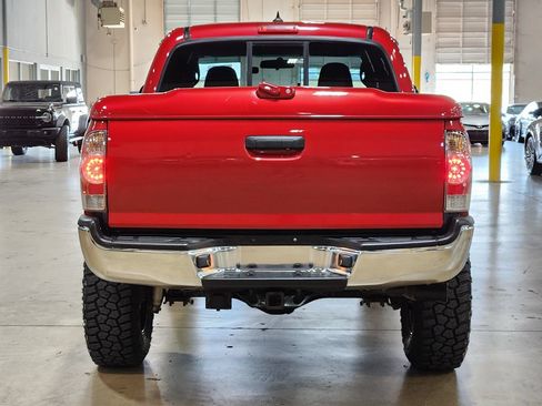 Used 2015 Toyota Tacoma 4x4 Double Cab w/ TRD Off-Road Package image 10