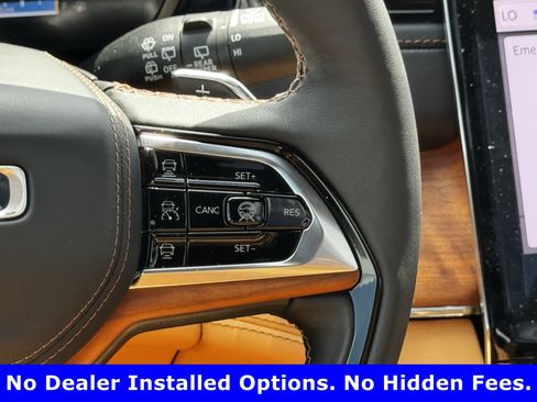 Used 2025 Jeep Grand Cherokee L Summit AWD/4WD image 14