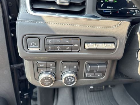 Certified 2023 GMC Yukon Denali Ultimate image 18