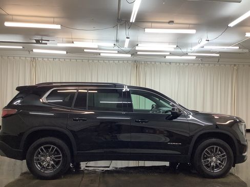 Used 2025 GMC Acadia Elevation FWD image 4