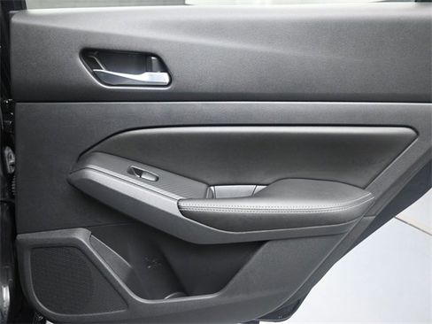 Used 2022 Nissan Altima 2.5 SV image 24