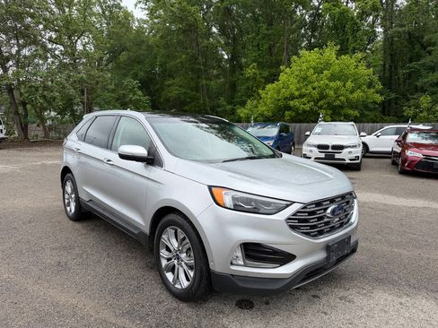 Used 2019 Ford Edge Titanium w/ Equipment Group 301A FWD image 1