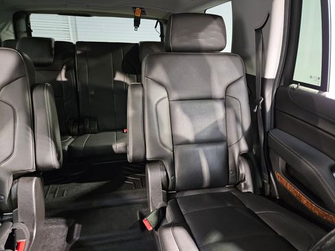 Used 2019 Chevrolet Tahoe Premier AWD/4WD image 14