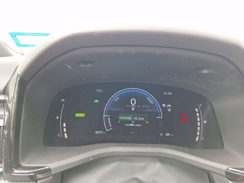 Used 2025 Toyota Camry SE w/ Convenience Package image 19