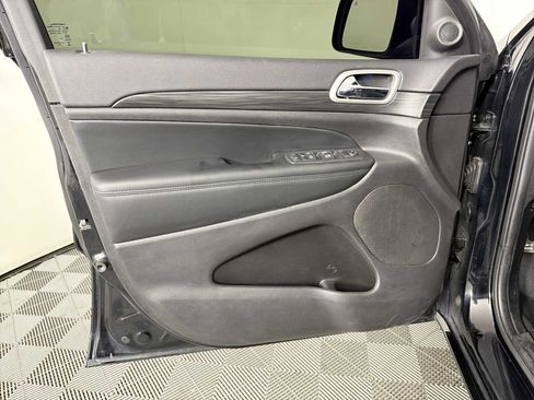 Used 2021 Jeep Grand Cherokee Laredo X RWD image 8