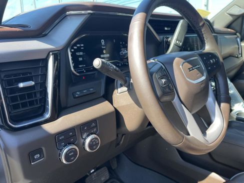Used 2025 GMC Sierra 2500 Denali w/ Denali Reserve Package AWD/4WD image 11