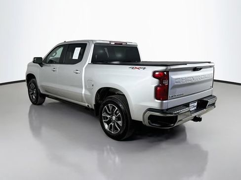 Used 2022 Chevrolet Silverado 1500 LT AWD/4WD image 10